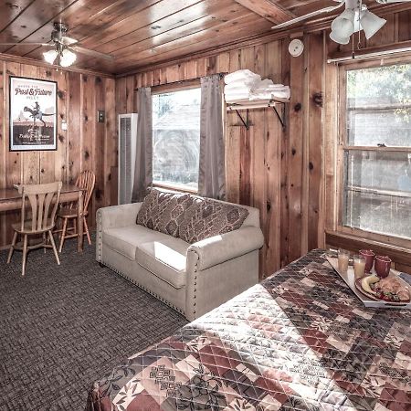 Apache Village 10, King Studio, Midtown, Sleeps 2 Ruidoso Zewnętrze zdjęcie